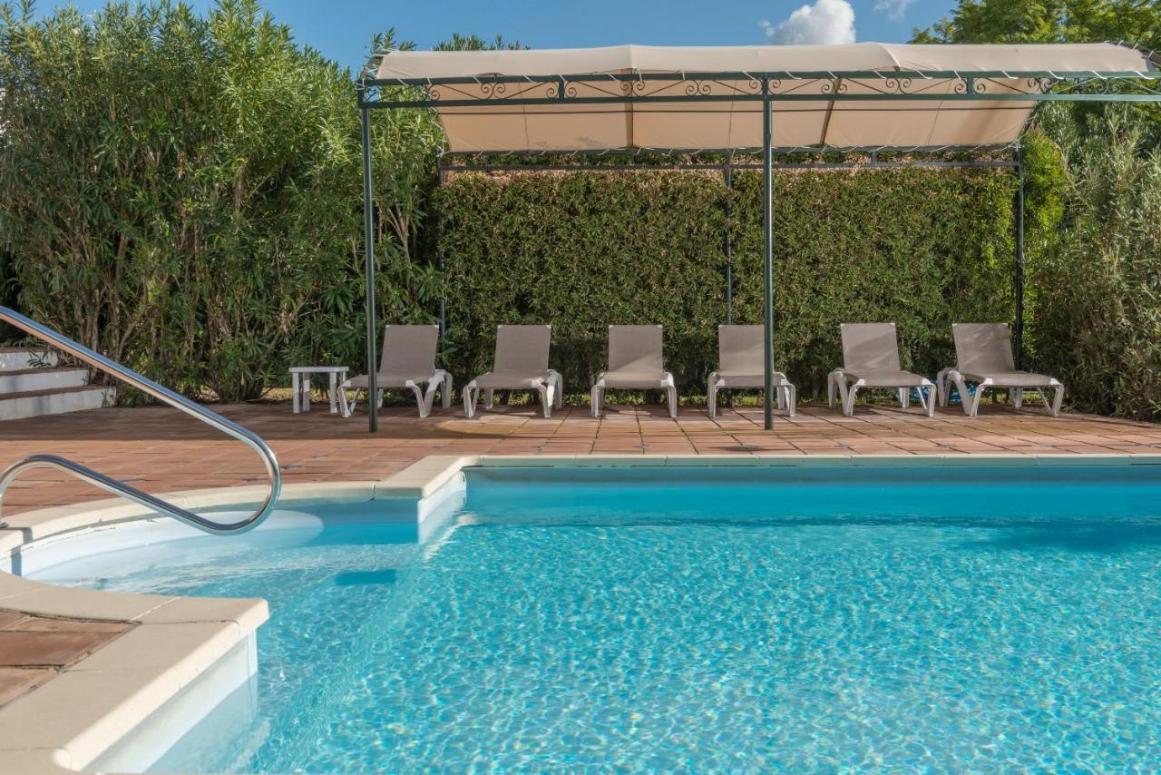 Resort Villas Andalucia 베날룹카싸스비에야스 외부 사진