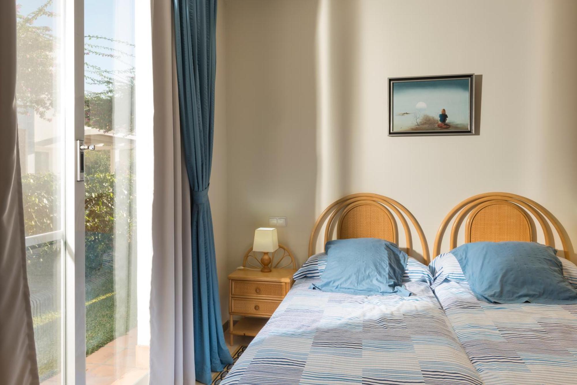 Resort Villas Andalucia 베날룹카싸스비에야스 외부 사진