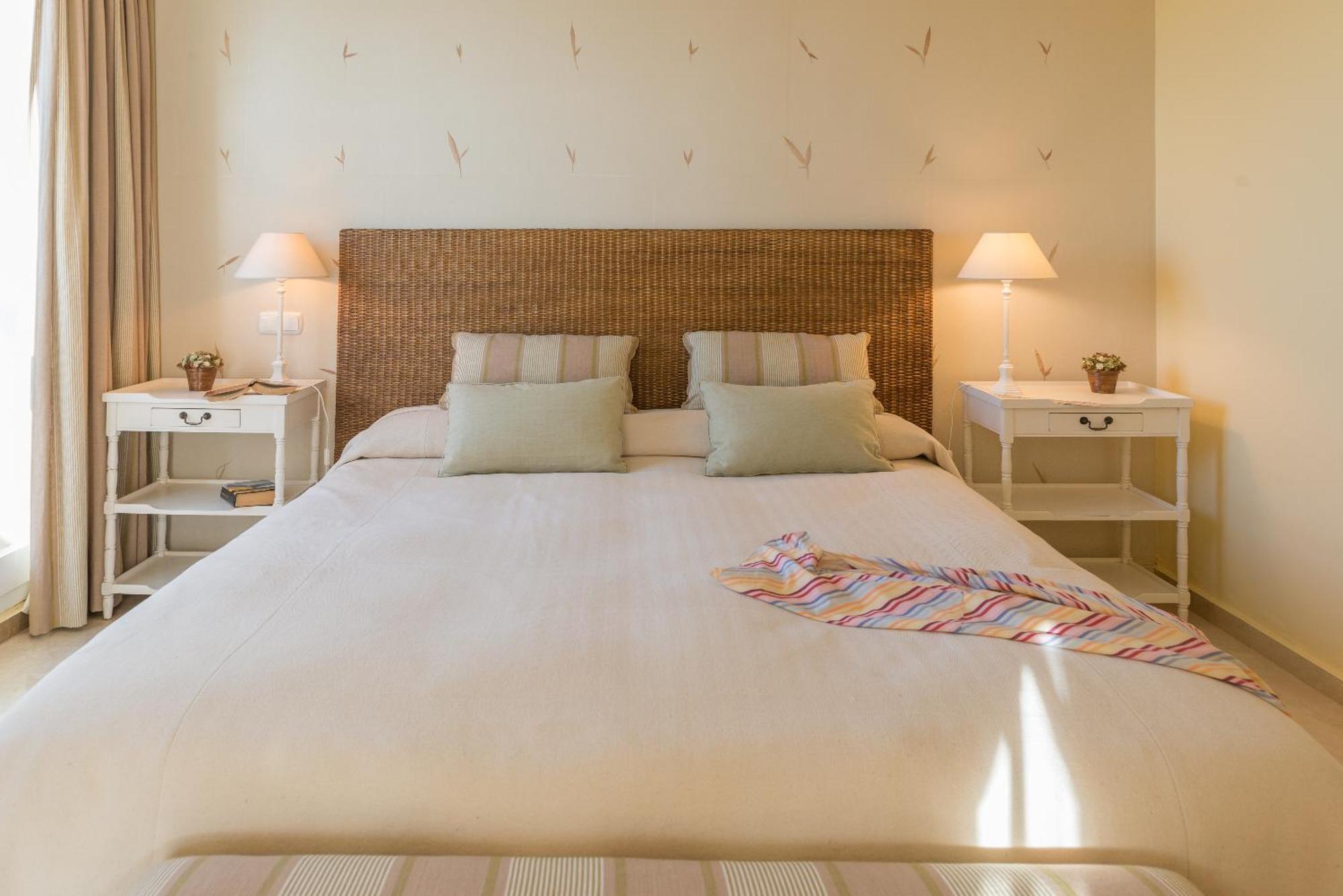 Resort Villas Andalucia 베날룹카싸스비에야스 객실 사진