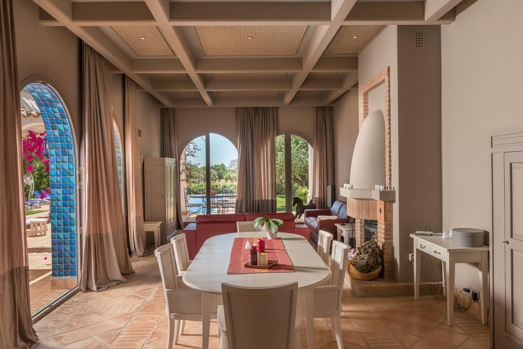 Resort Villas Andalucia 베날룹카싸스비에야스 외부 사진
