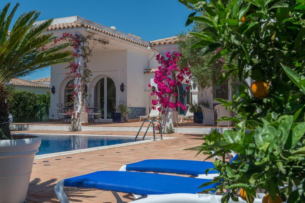 Resort Villas Andalucia 베날룹카싸스비에야스 외부 사진