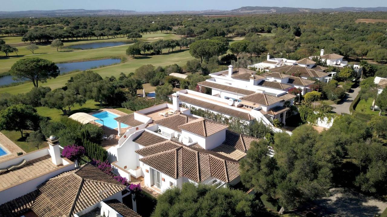 Resort Villas Andalucia 베날룹카싸스비에야스 외부 사진